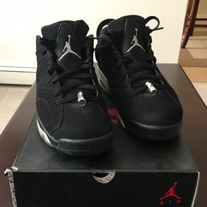 Jordan 6 low silver.